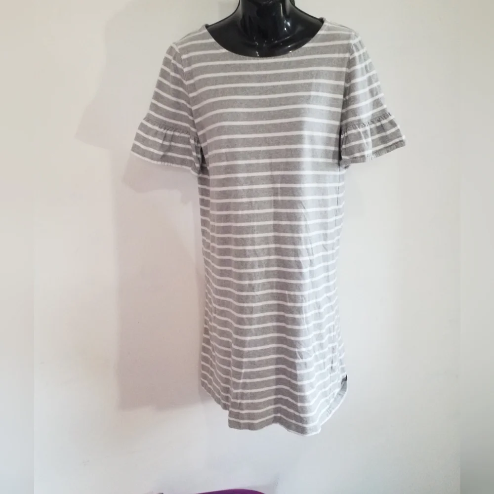J.crew ruffle sleeve dress